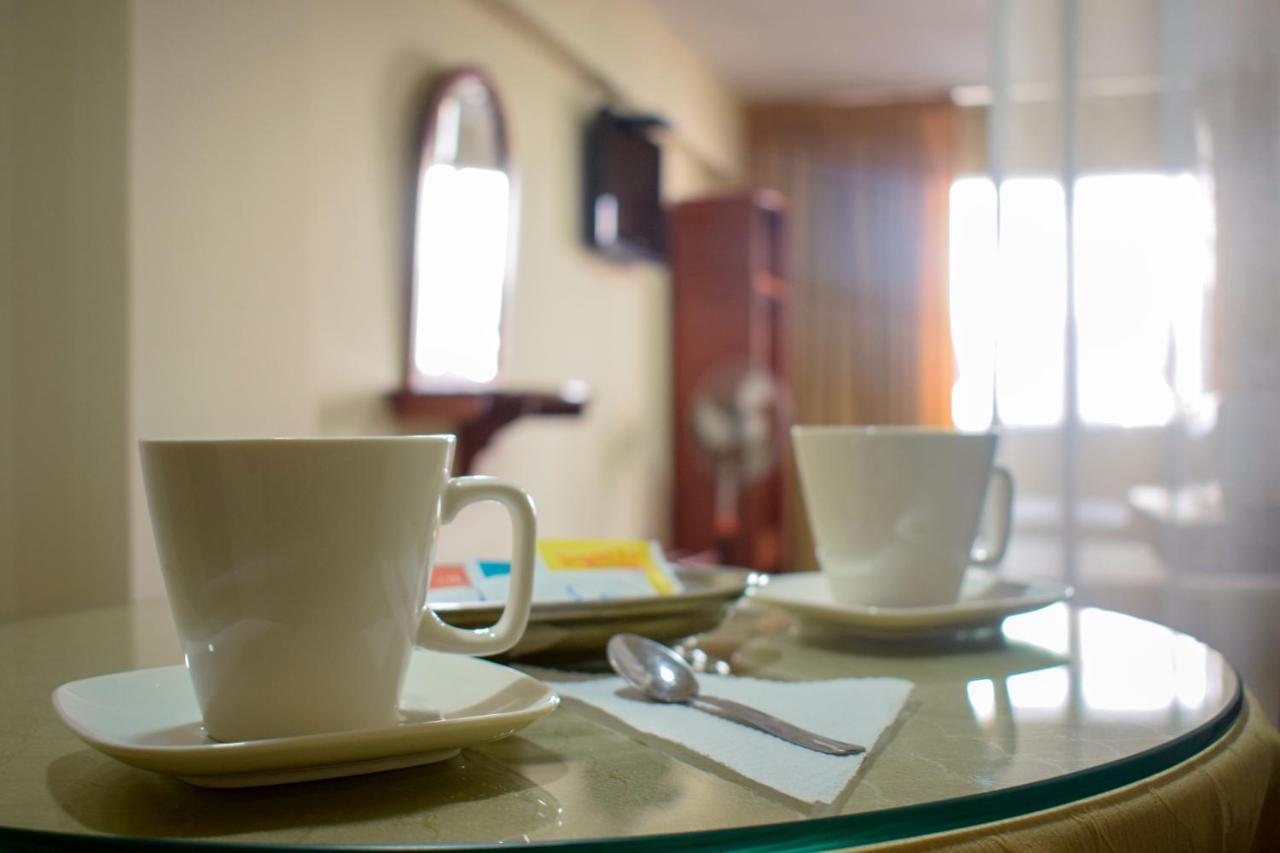 Hostal Solari Трухильо Экстерьер фото