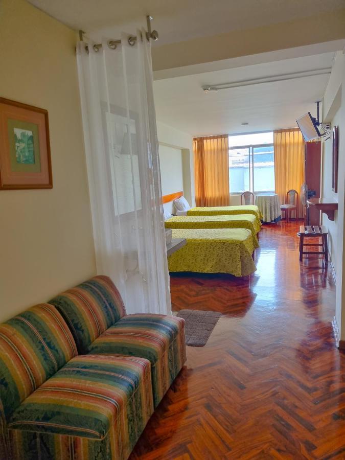 Hostal Solari Трухильо Экстерьер фото