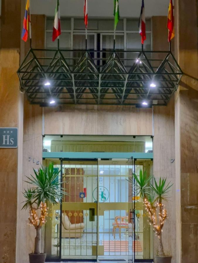 Hostal Solari Трухильо Экстерьер фото