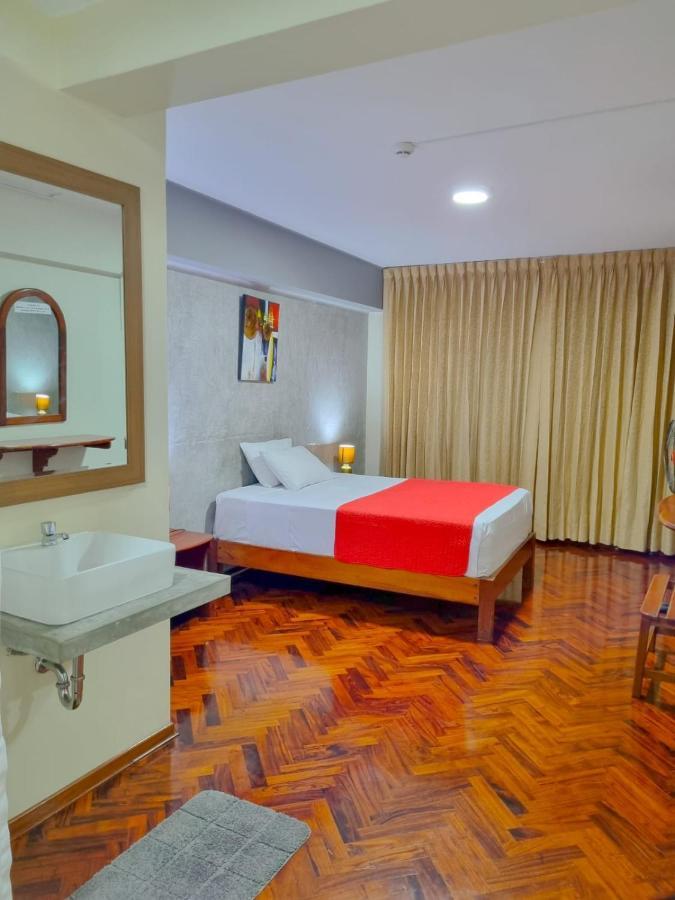 Hostal Solari Трухильо Экстерьер фото