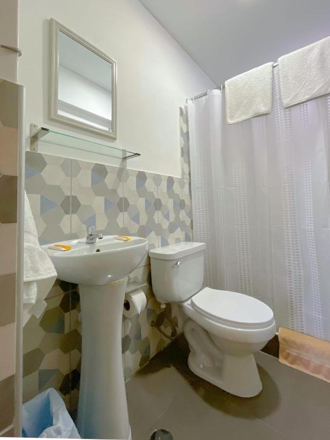 Hostal Solari Трухильо Экстерьер фото