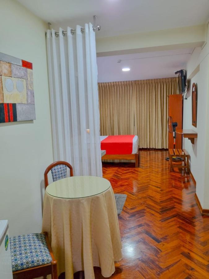 Hostal Solari Трухильо Экстерьер фото
