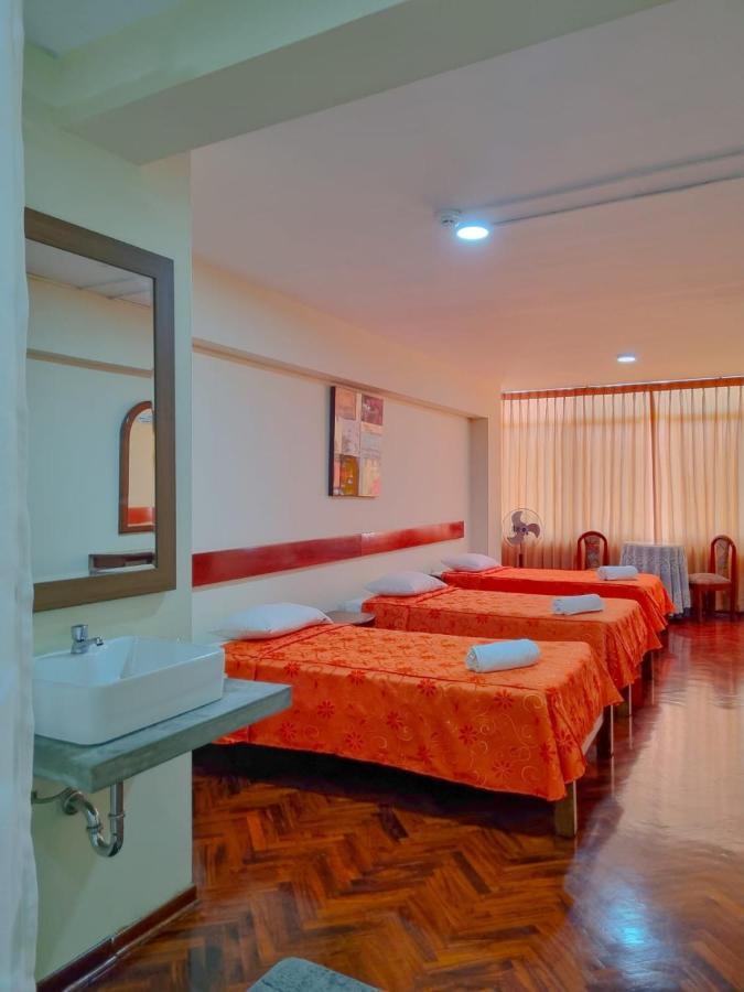 Hostal Solari Трухильо Экстерьер фото