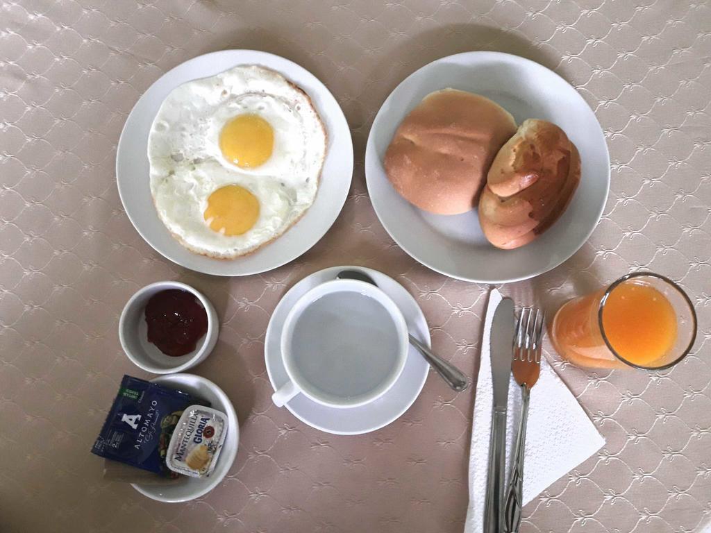 Hostal Solari Трухильо Экстерьер фото