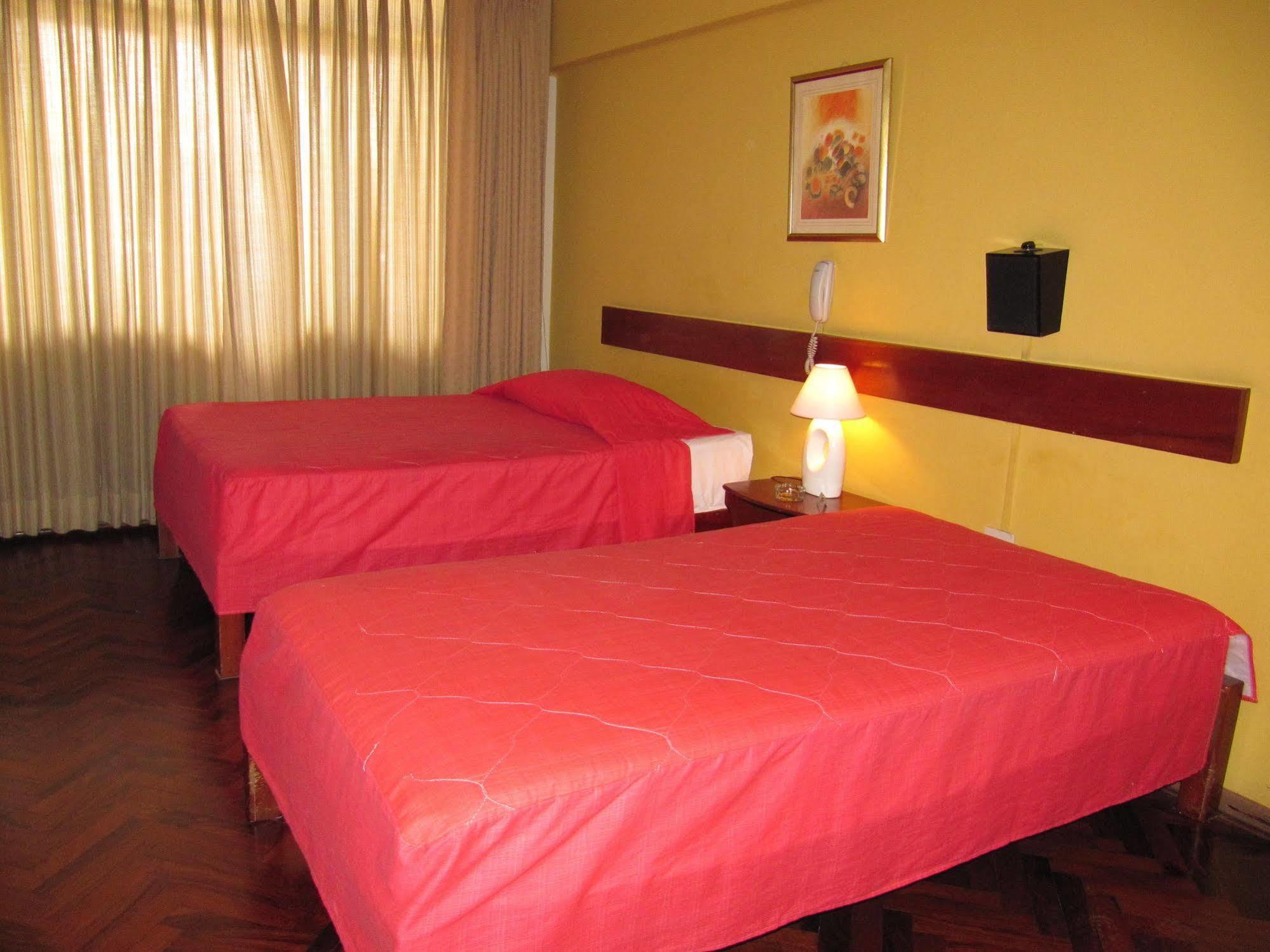 Hostal Solari Трухильо Экстерьер фото