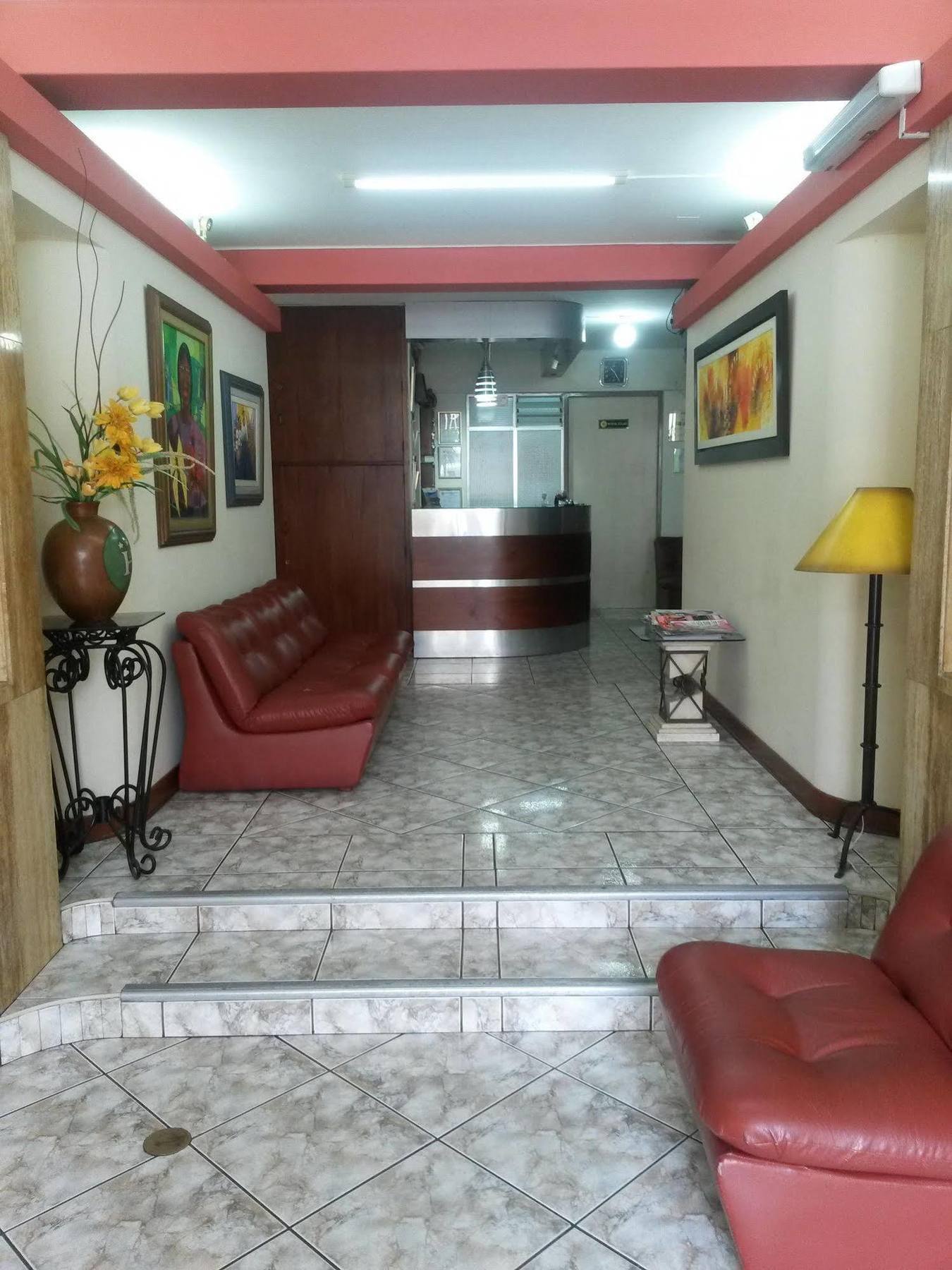 Hostal Solari Трухильо Экстерьер фото